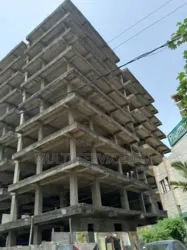 Zone 4c Boulevard 7 Décembre Situé en Face Du Restaurant à Abidjan