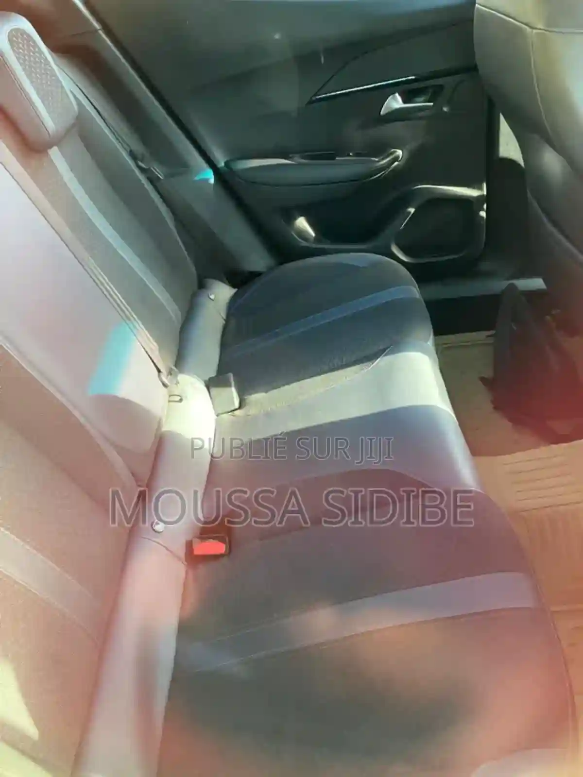 Peugeot 2008 2020 Blue - Vue 4