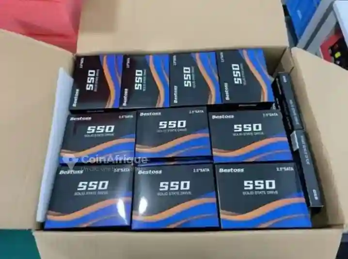 Disque dur SSD - Vue 1