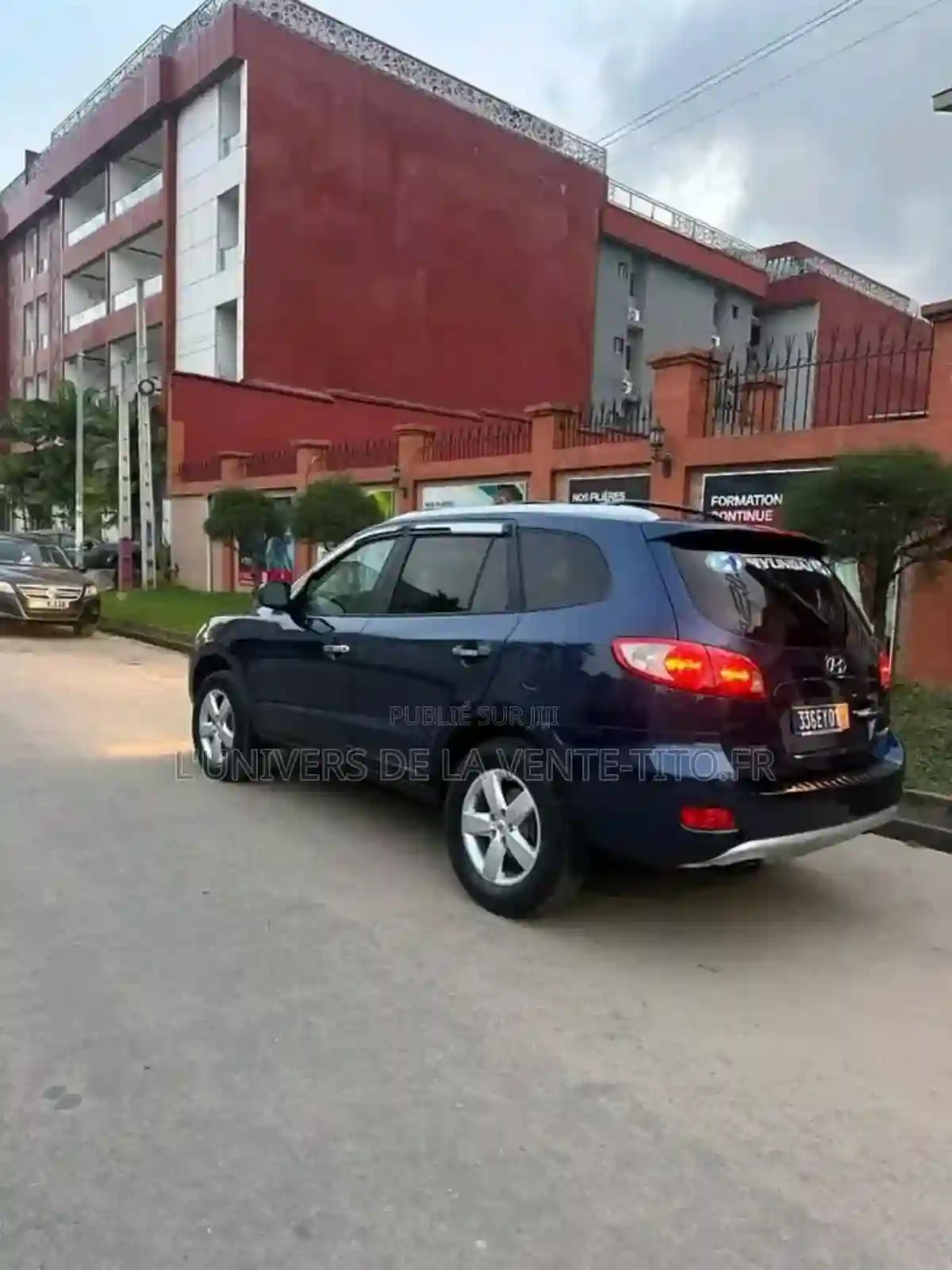 Hyundai Santa Fe 27 V6 2009 Black - Vue 4