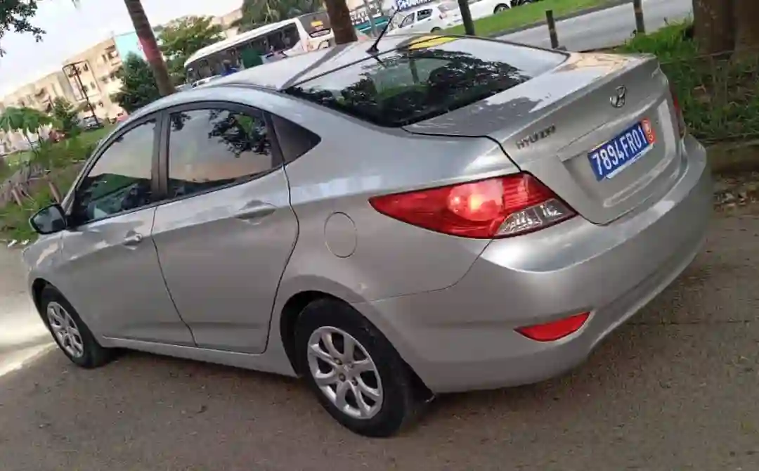 HYUNDAI ACCENT EN VENTE  - Vue 4