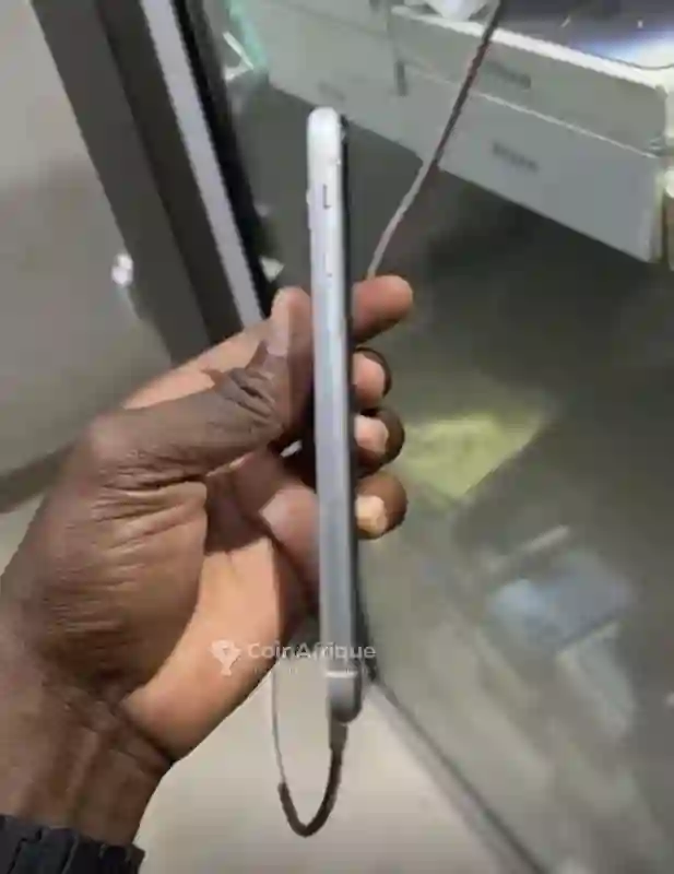 Iphone xr Sans Face id