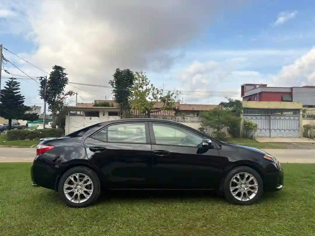 TOYOTA COROLLA EN VENTE  - Vue 4