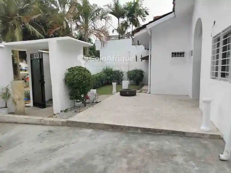 Location Villa 4pièces -cocody Riviera 3 - Vue 1