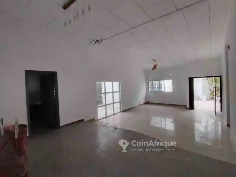 Location Villa 4pièces -cocody Riviera 3 - Vue 3