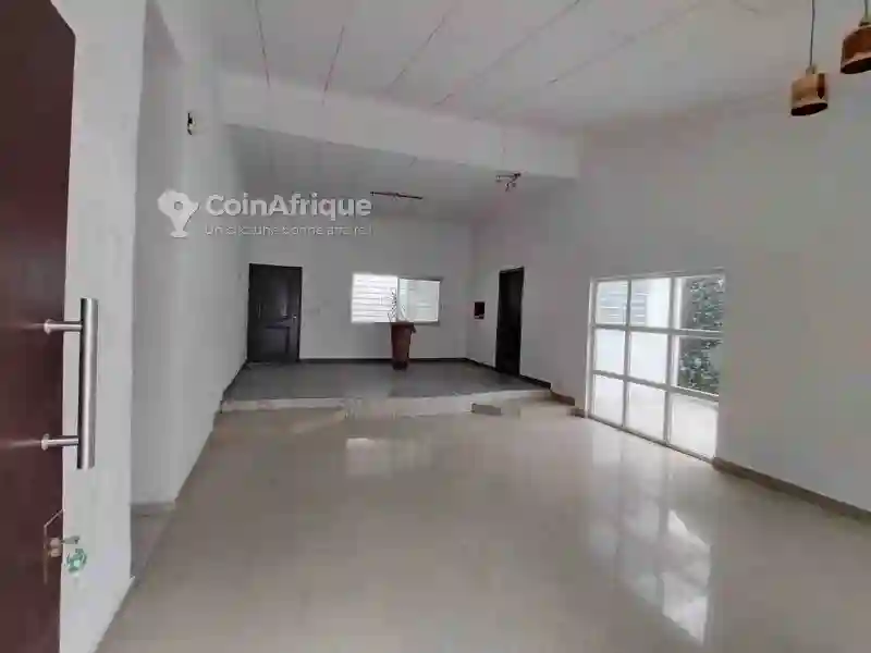 Location Villa 4pièces -cocody Riviera 3 - Vue 5