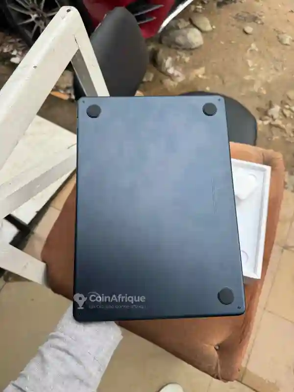 Macbook air 2024 m3 Avec Garantie Apple Quasi Neuf Avec Carton - Vue 2