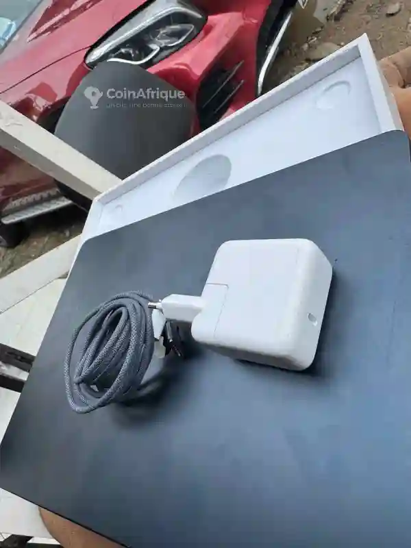 Macbook air 2024 m3 Avec Garantie Apple Quasi Neuf Avec Carton - Vue 4