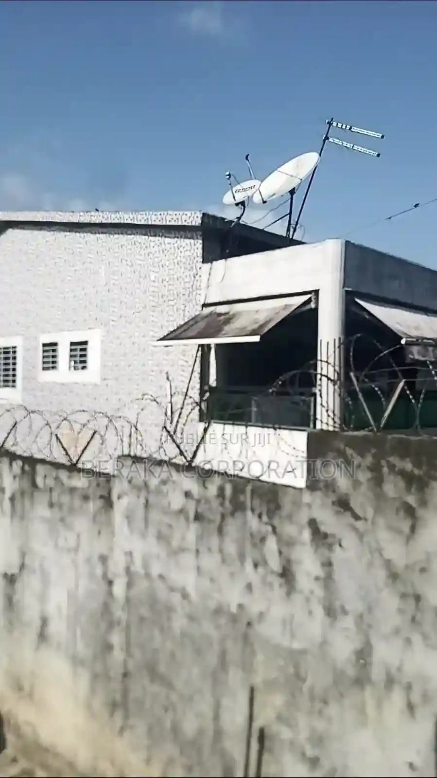 1chbre Appartement Dans Beraka Corporation Cocody à Vendre - Vue 4