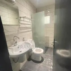 4chbre Duplex Dans Gweh Francis Cocody à Louer