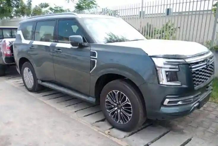 Nissan Patrol Platinum - Vue 3