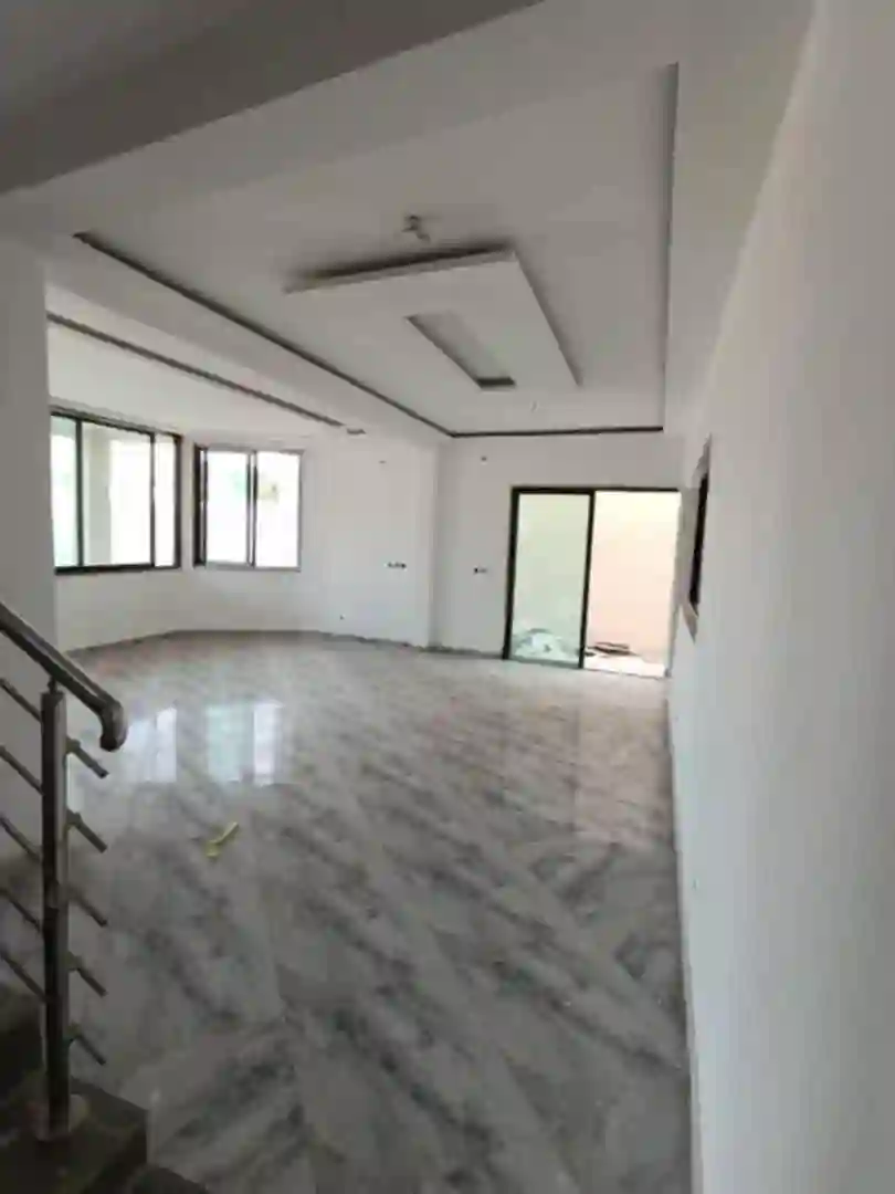 Duplex à vendre Bingerville  - Vue 3