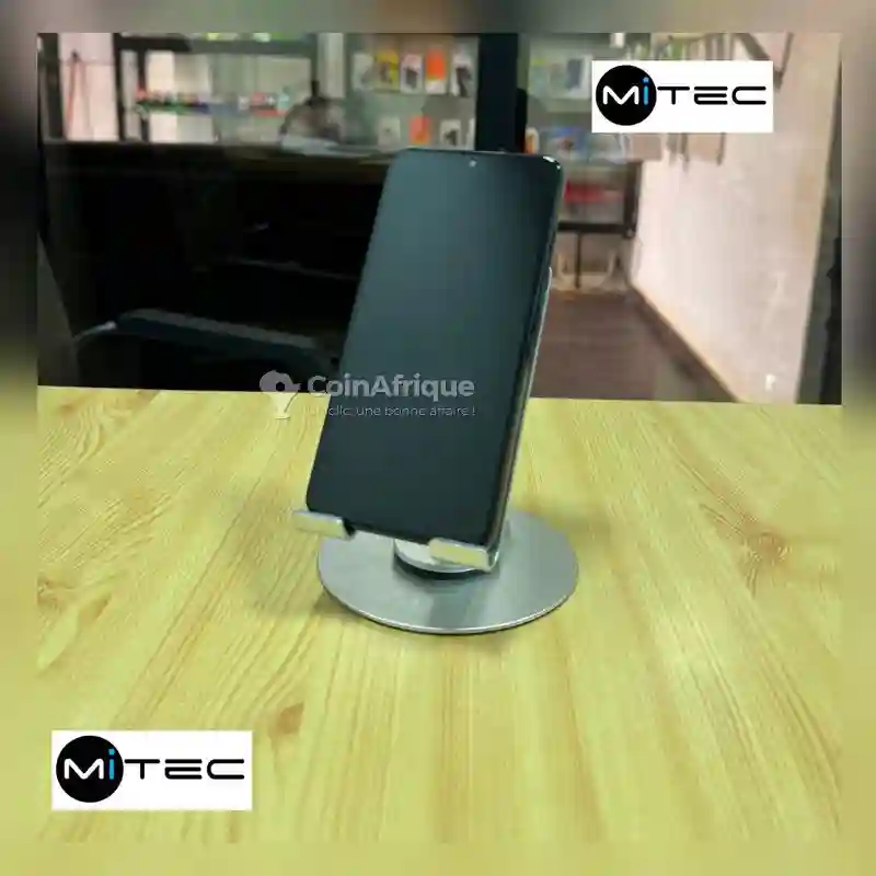 Samsung S23 - 5G - 8 GB - 128 GB - Snapdragon 8 Gen 2 - 50 Mpx - Vue 1