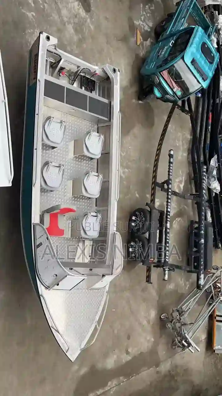 Coque en Aluminium Importé Neuf Sans Moteur