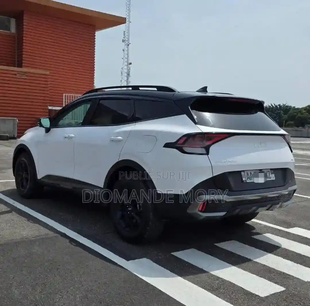 Kia Sportage X-line 2023 Blanc - Vue 3