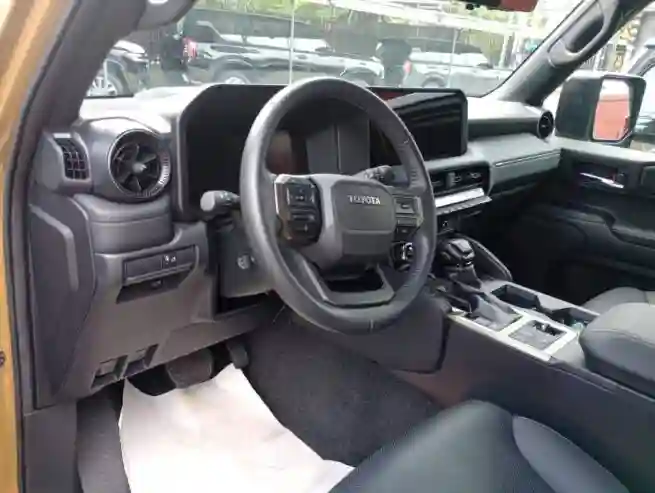 Toyota Land Cruiser Prado - Vue 1