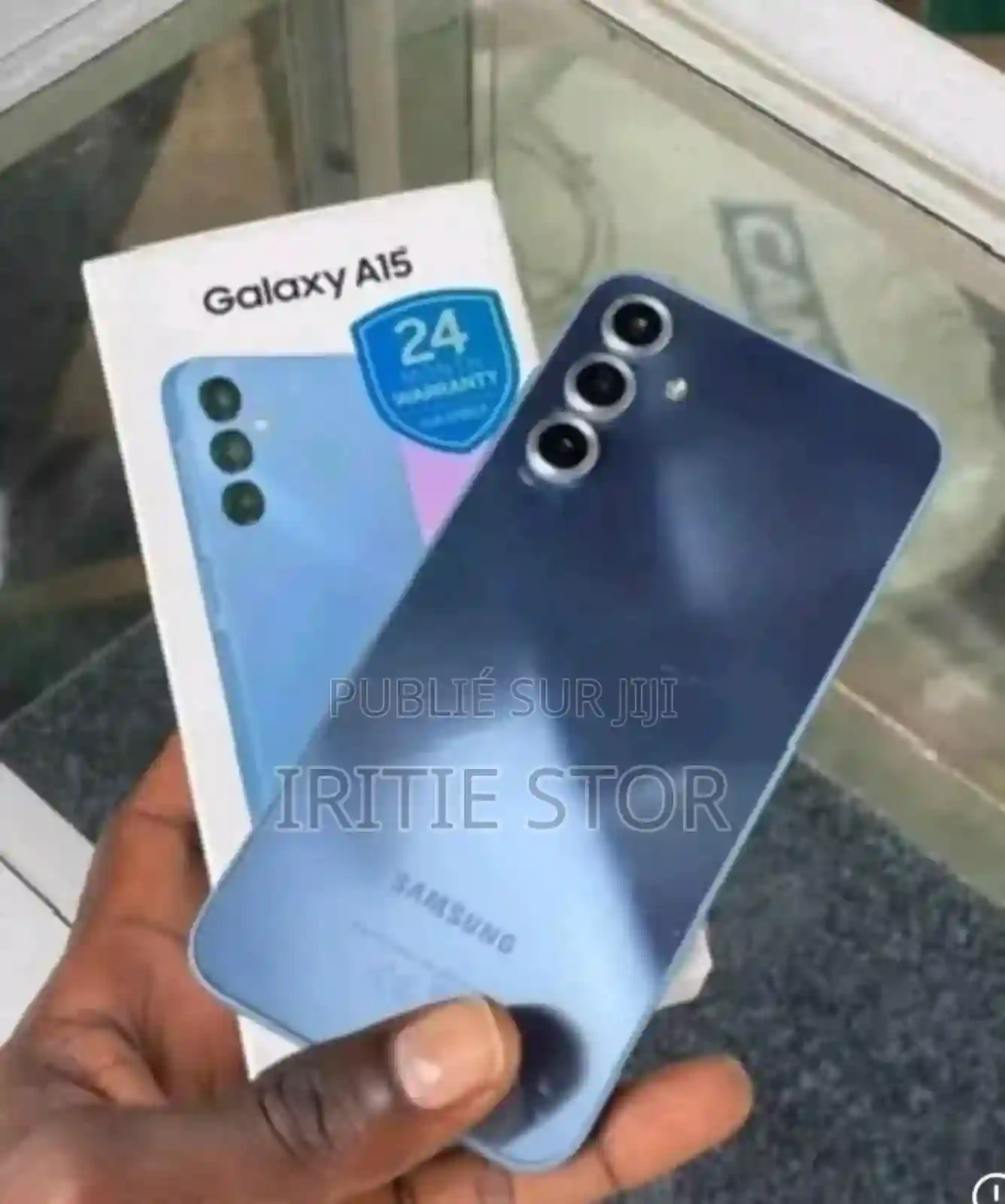 Samsung Galaxy A15 128 GB Black - Vue 1