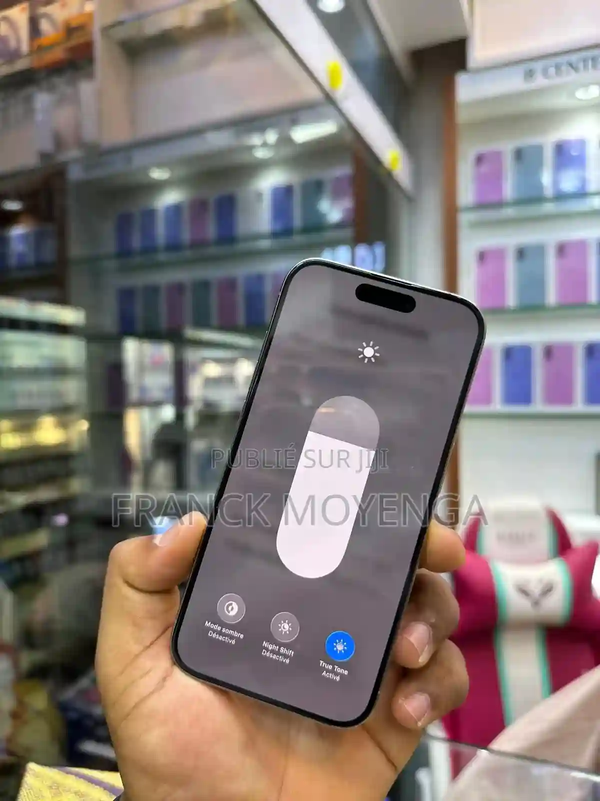 Apple Iphone 15 Pro 128 GB Gris - Vue 2