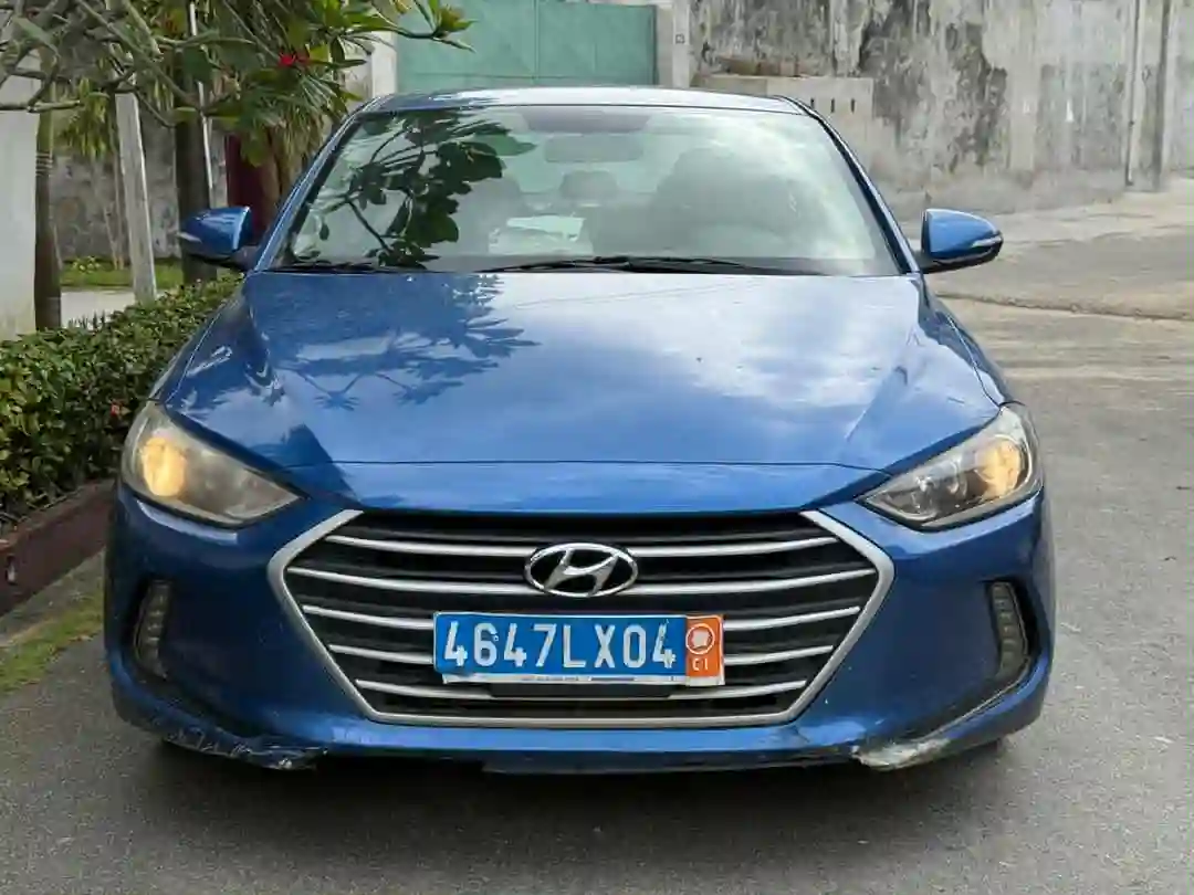 HYUNDAI ELANTRA EN VENTE  - Vue 4