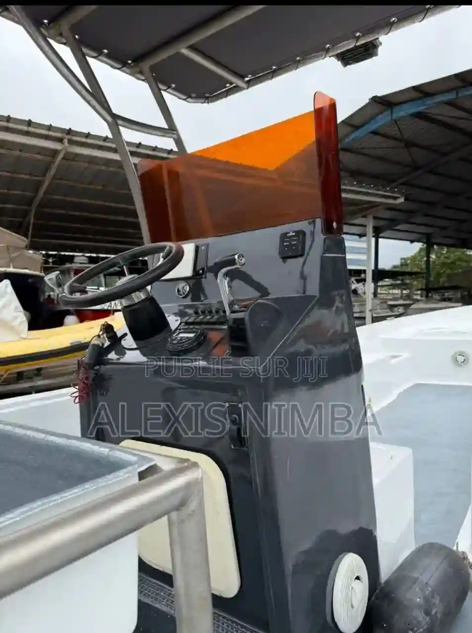 Bateau Barracuda Coque D’origine 300cv Yamaha - Vue 1