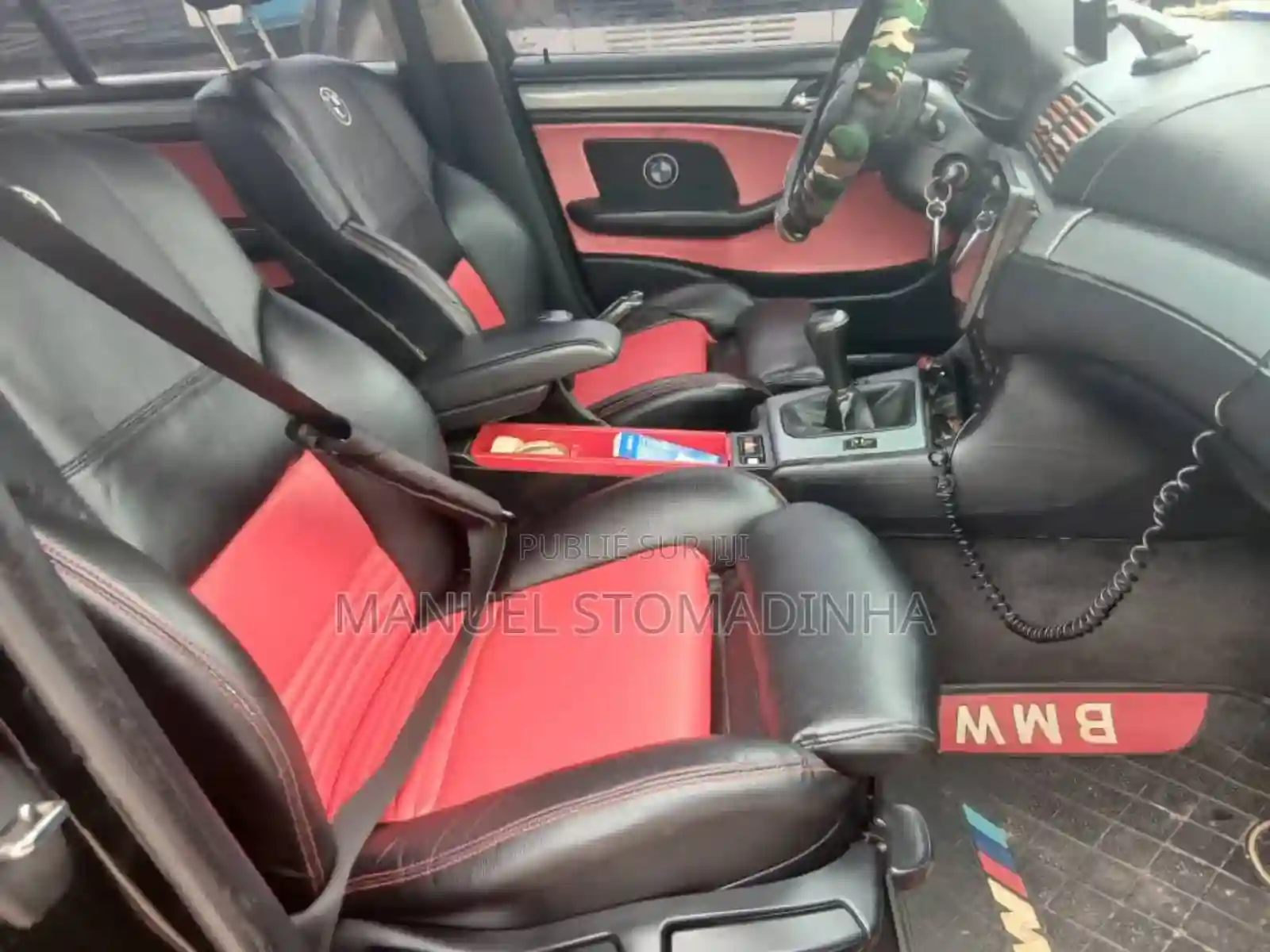 BMW 3 Series 2004 Black - Vue 12