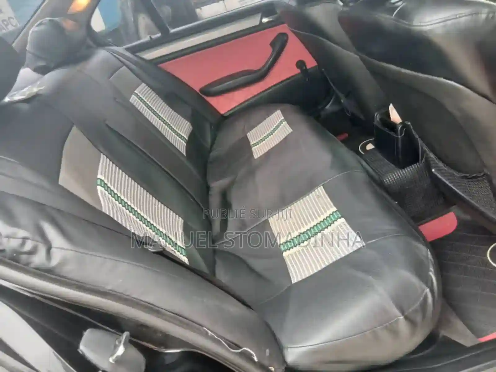 BMW 3 Series 2004 Black - Vue 13