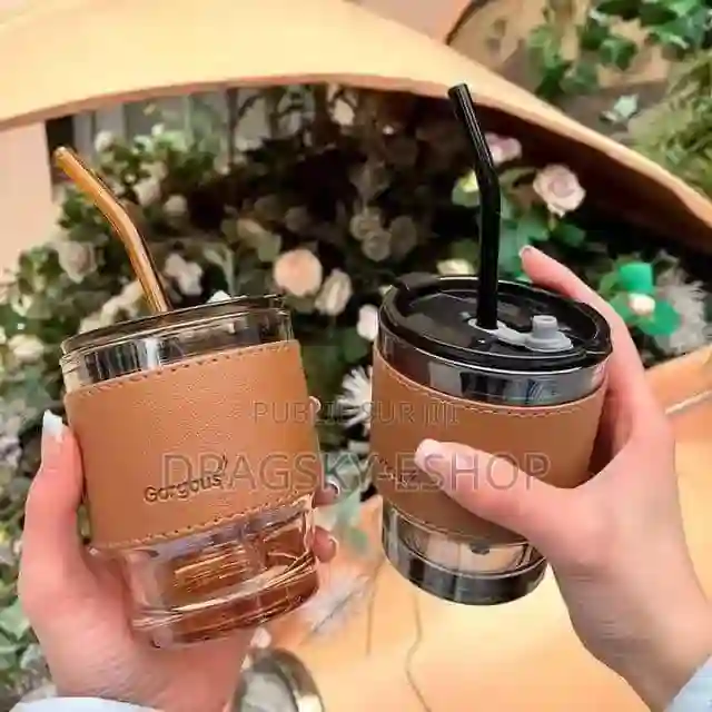 Mug en Verre Massif Avec Paille – 400ml