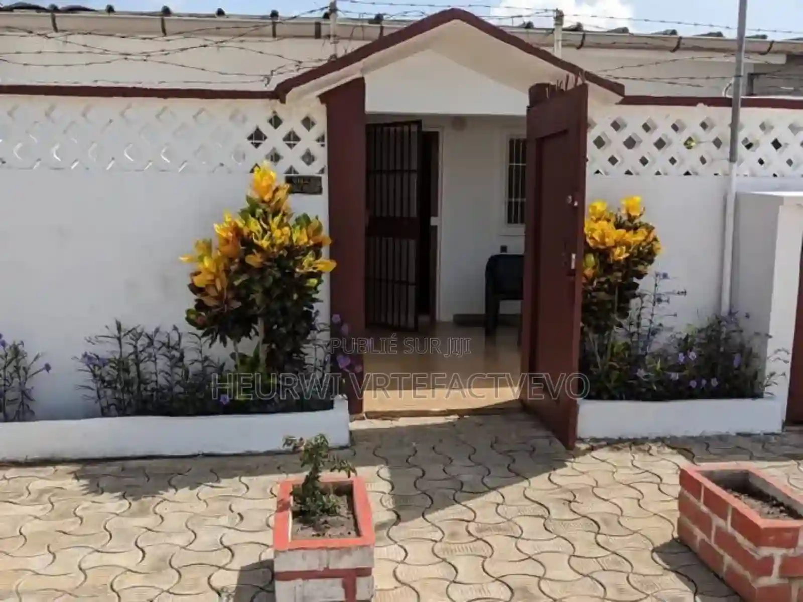 3chbre Villa Dans Yozalem Cocody à Vendre - Vue 2