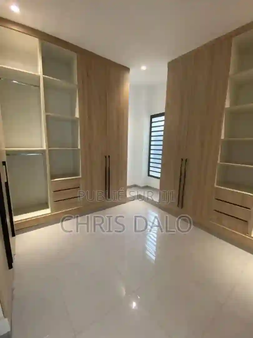 4chbre Duplex Dans Djorobité 1 Cocody à Vendre