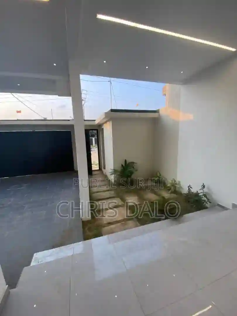 4chbre Duplex Dans Djorobité 1 Cocody à Vendre - Vue 4