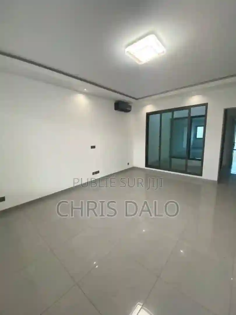 4chbre Duplex Dans Djorobité 1 Cocody à Vendre - Vue 9