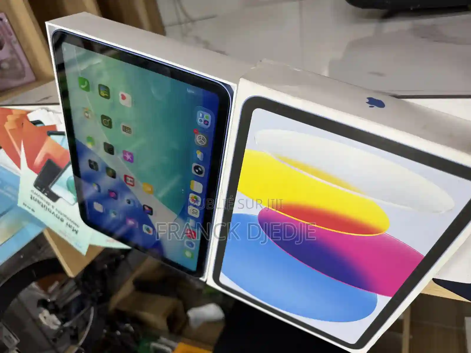 Apple Ipad (2025) 64 GB Blue - Vue 1