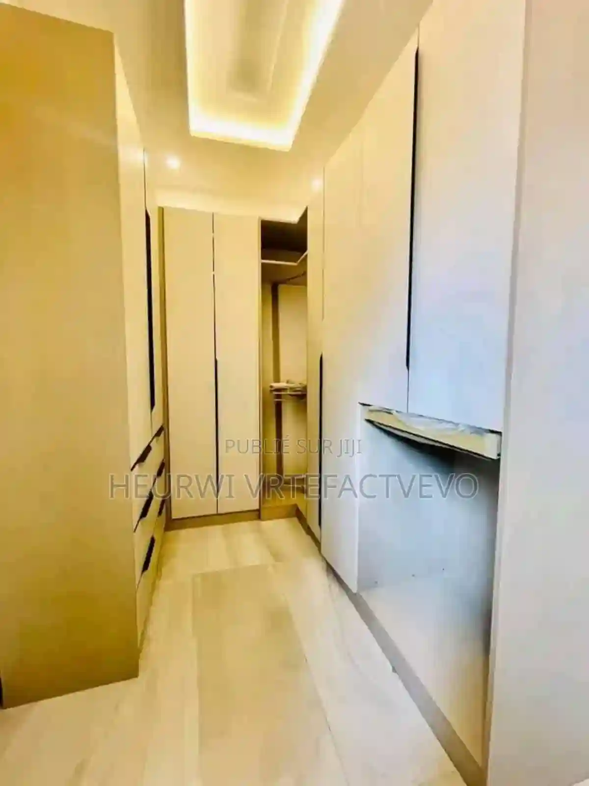 Furnished 5chbre Duplex Dans Yozalem Cocody à Vendre - Vue 3