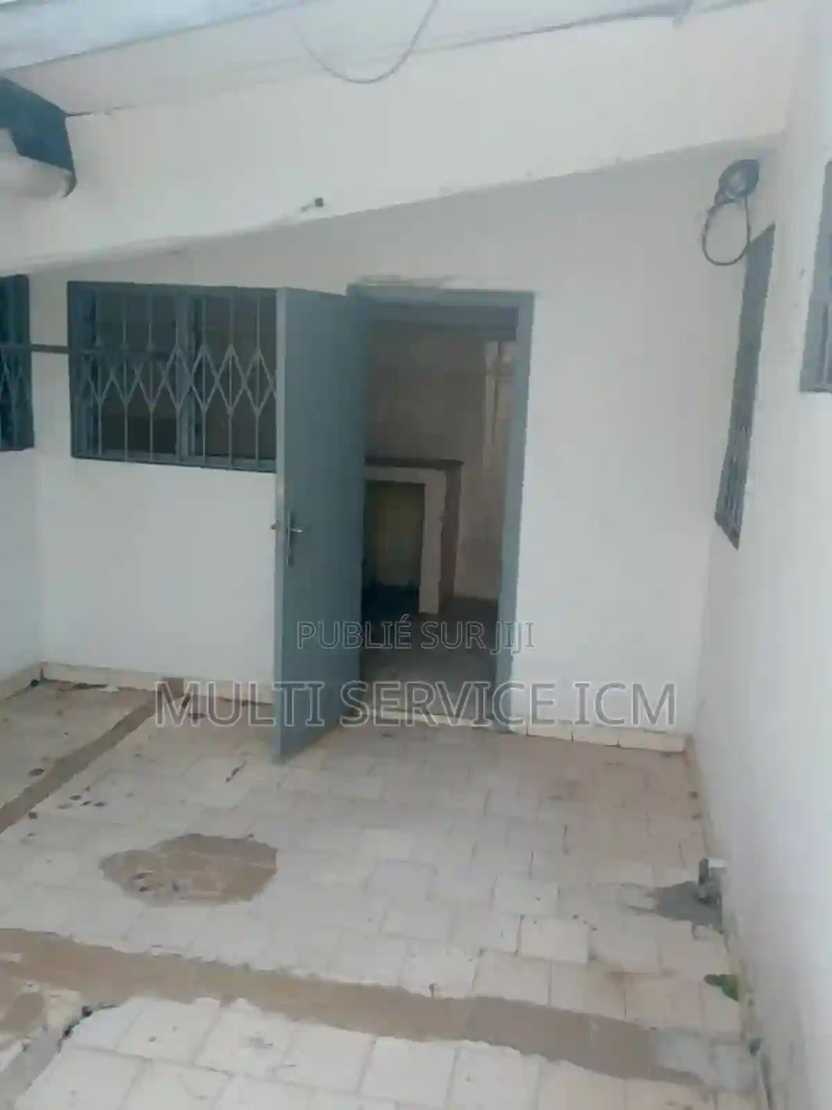 Furnished 8chbre Duplex Dans Ismael Coulibaly Cocody à Vendre - Vue 5