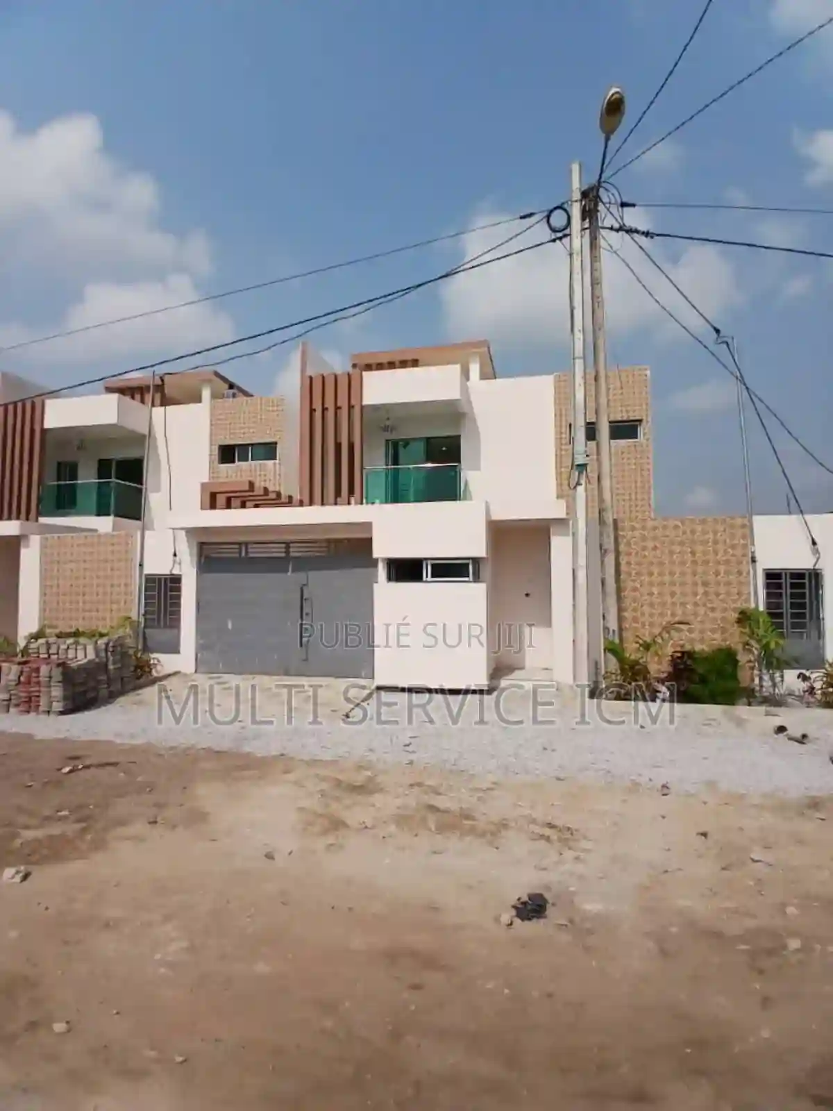 5chbre Duplex Dans Ismaël Coulibaly Bingerville à Vendre - Vue 4