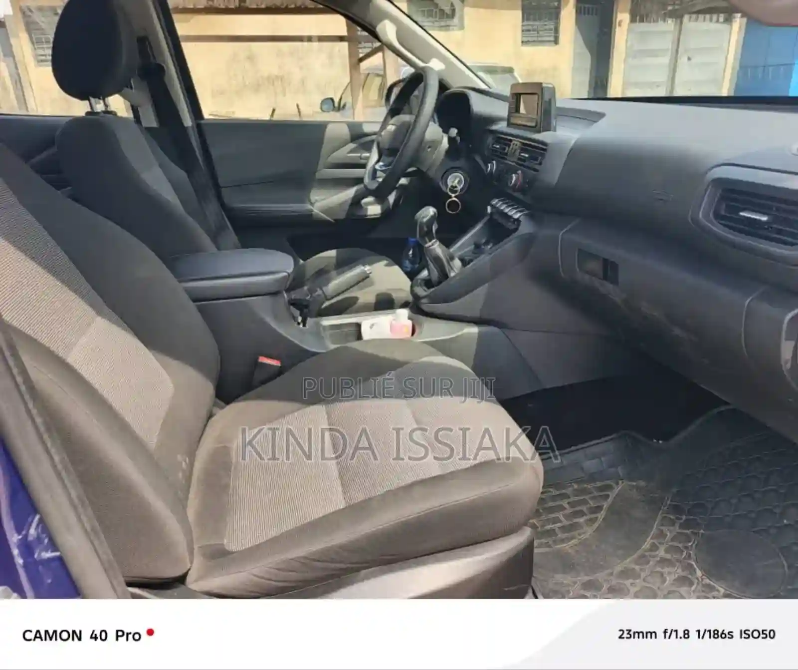 Changan Hunter Plus 20 Petrol 4x4 2022 Blue - Vue 12