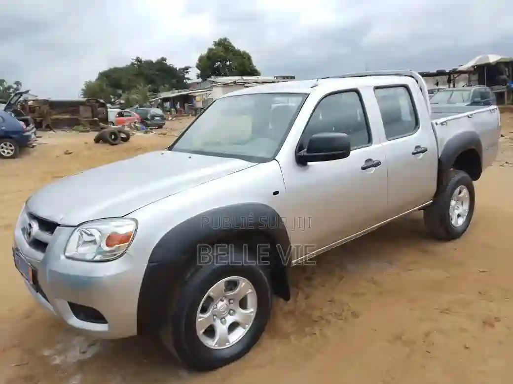 Mazda Bt-50 2015 Gris