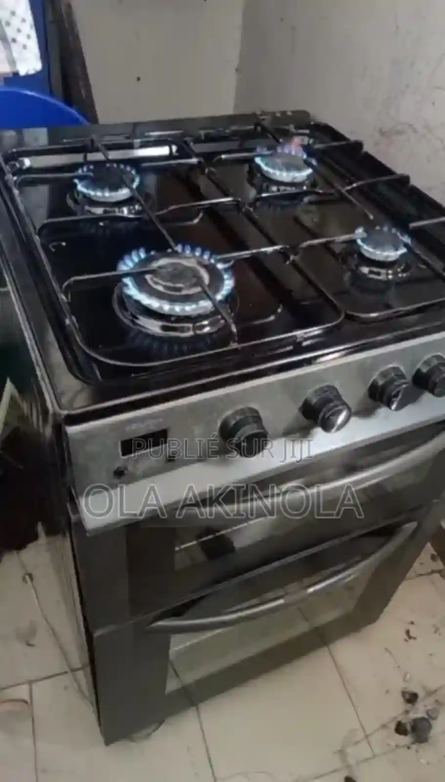 Gazinière À Quatre Feux Et Deux Fours - Vue 2