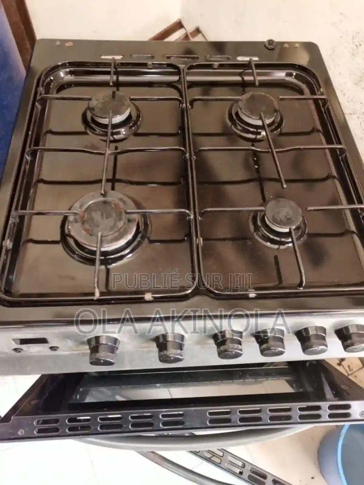 Gazinière À Quatre Feux Et Deux Fours - Vue 4