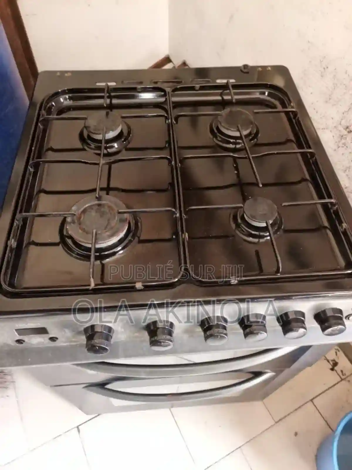 Gazinière À Quatre Feux Et Deux Fours - Vue 5