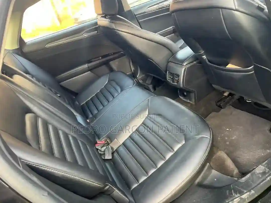 Ford Fusion 2020 Noir - Vue 7