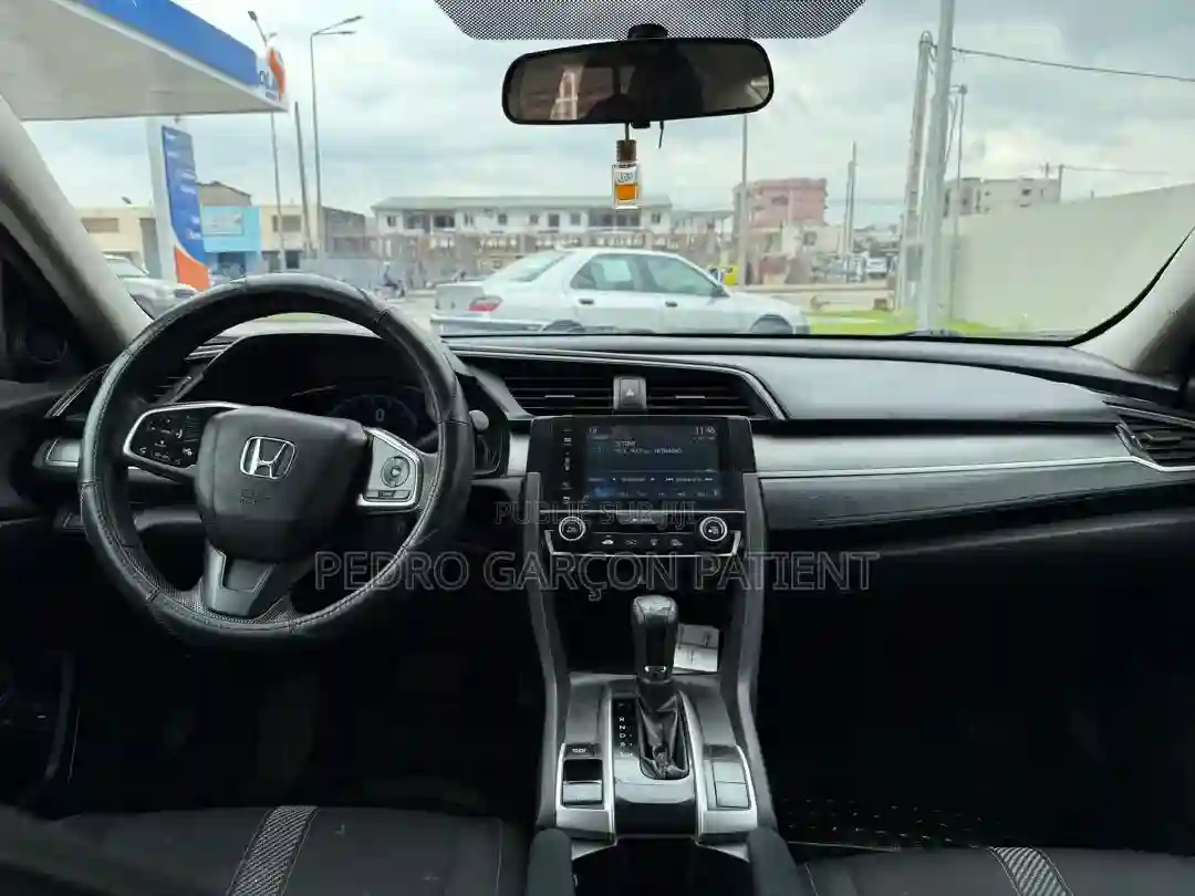 Honda Civic 2018 Noir Mat - Vue 4