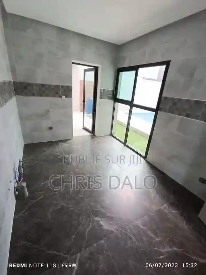 4chbre Duplex Dans Abatta Cocody à Vendre - Vue 2