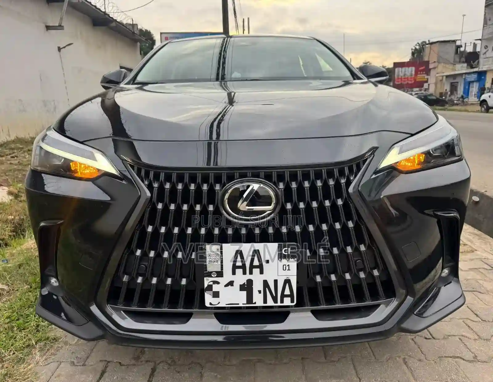 Lexus NX 2024 Noir - Vue 4