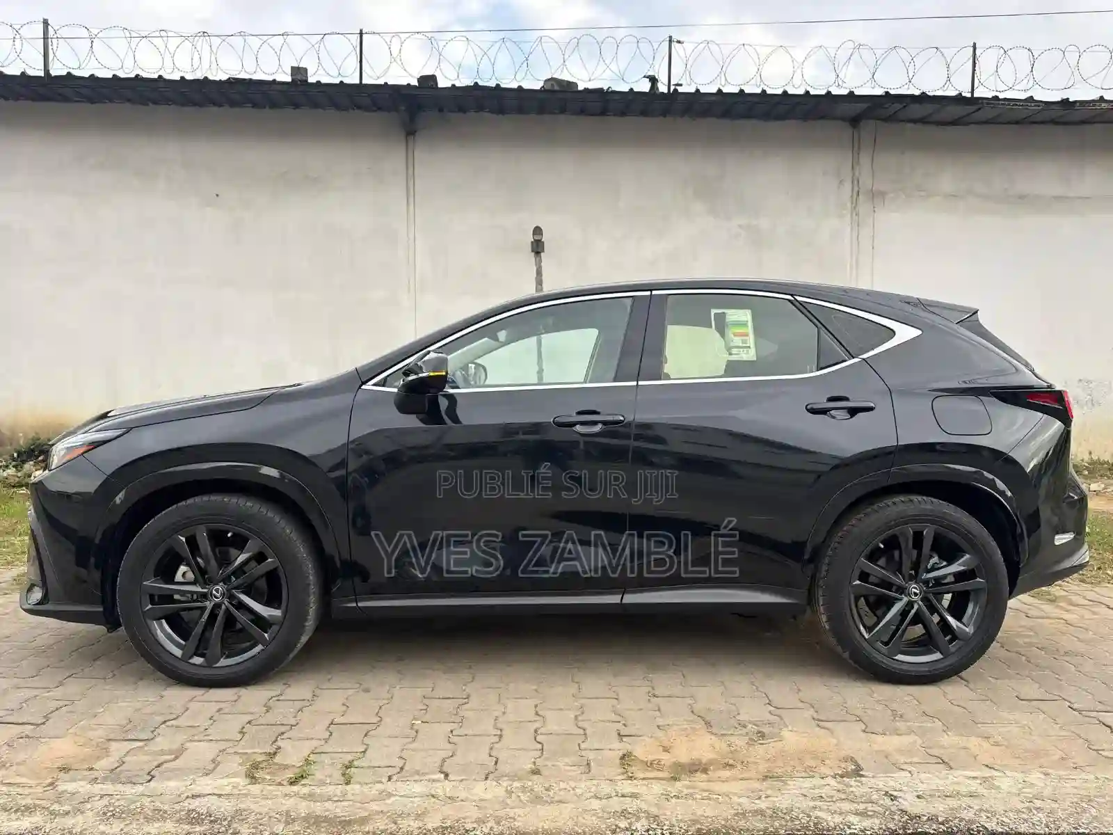 Lexus NX 2024 Noir - Vue 6