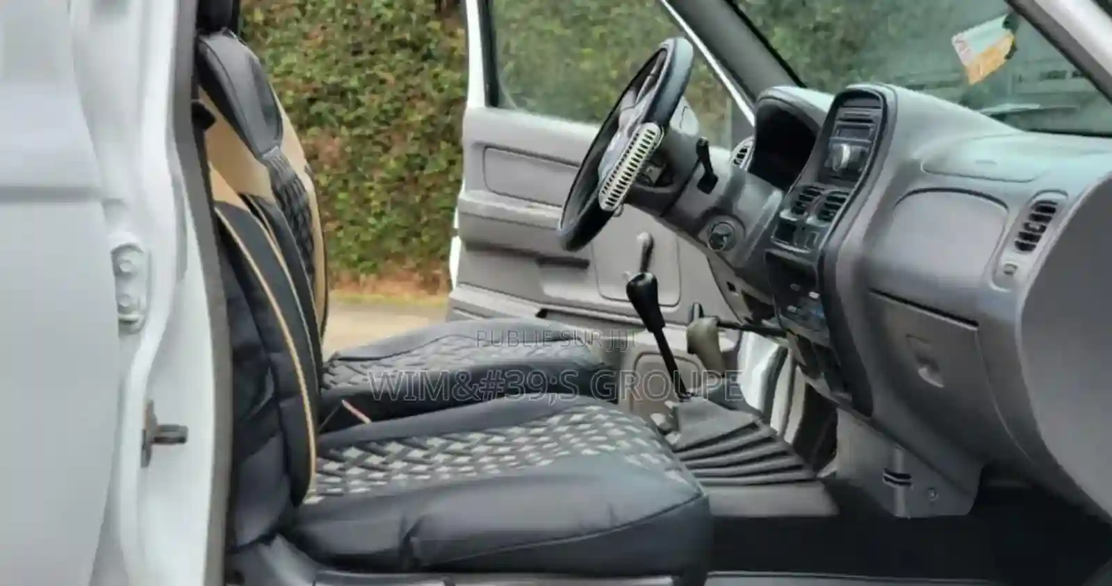 Nissan Hardbody 2015 Blanc - Vue 1