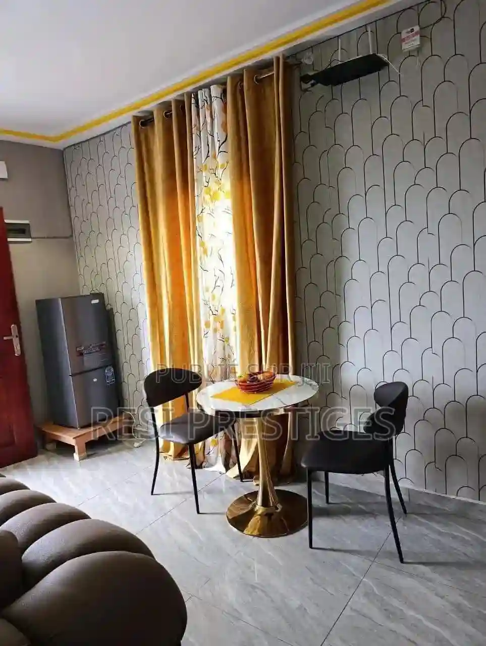 2 Pièces Meublées Situées À Yopougon - Vue 2