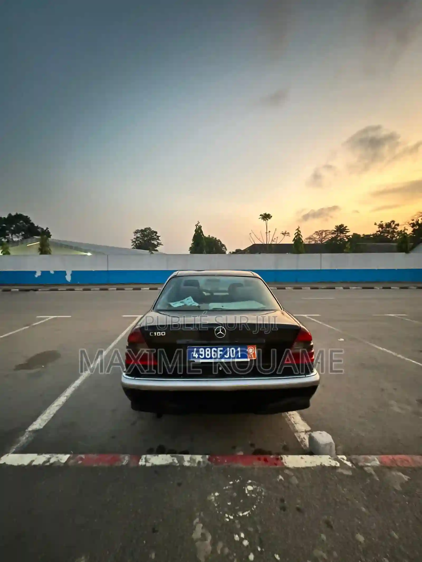 Mercedes-benz C180 2000 Black - Vue 2