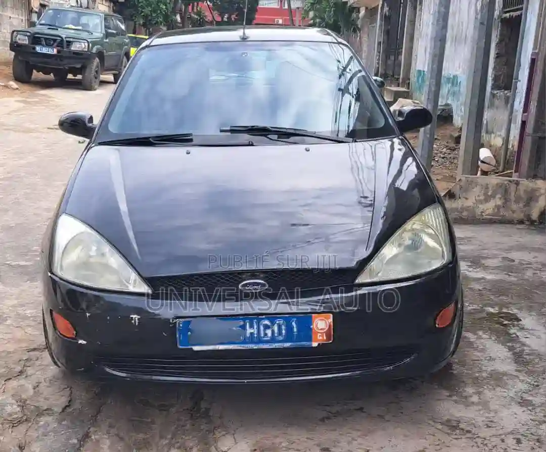Ford Focus 2001 Black - Vue 2