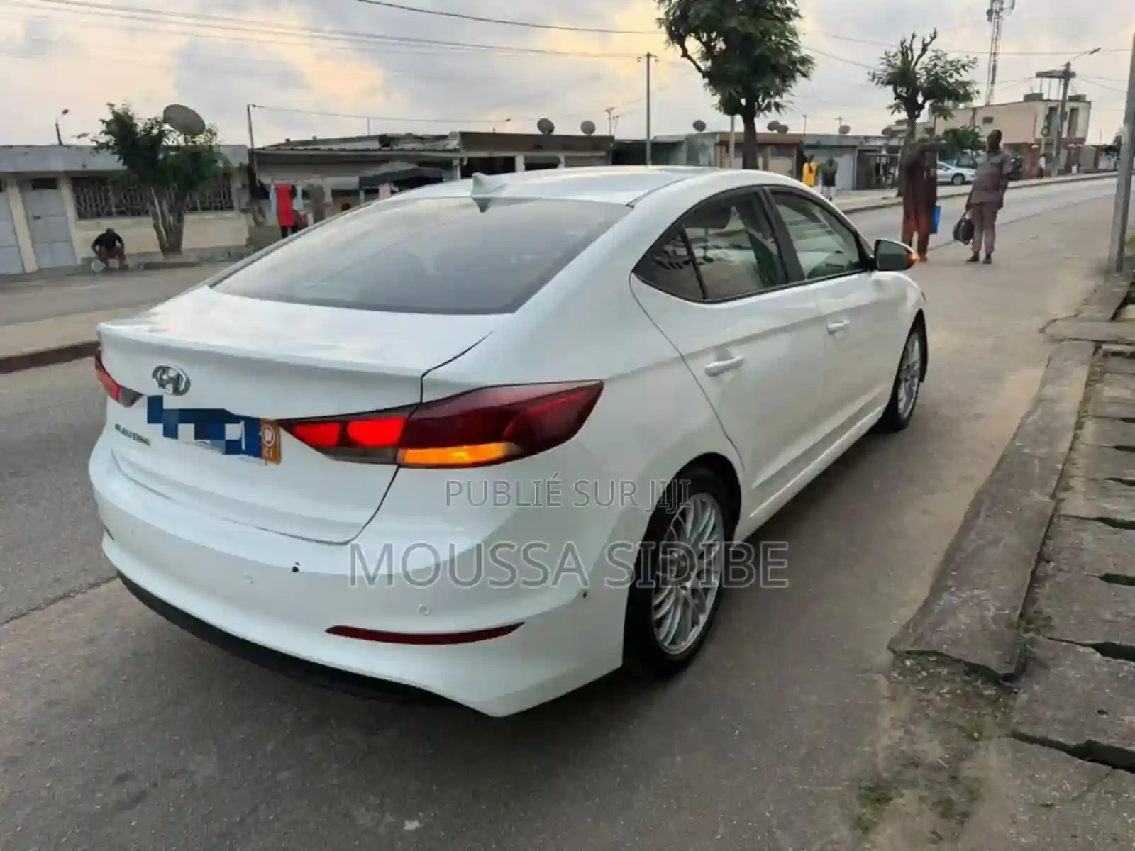 Hyundai Elantra 2018 Blanc - Vue 2